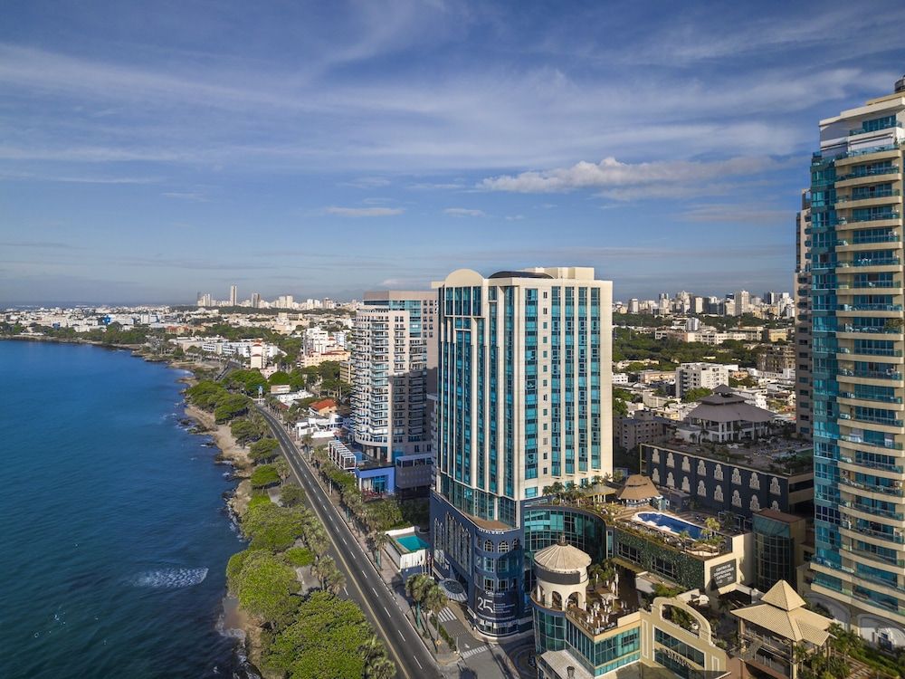 Catalonia Santo Domingo 1