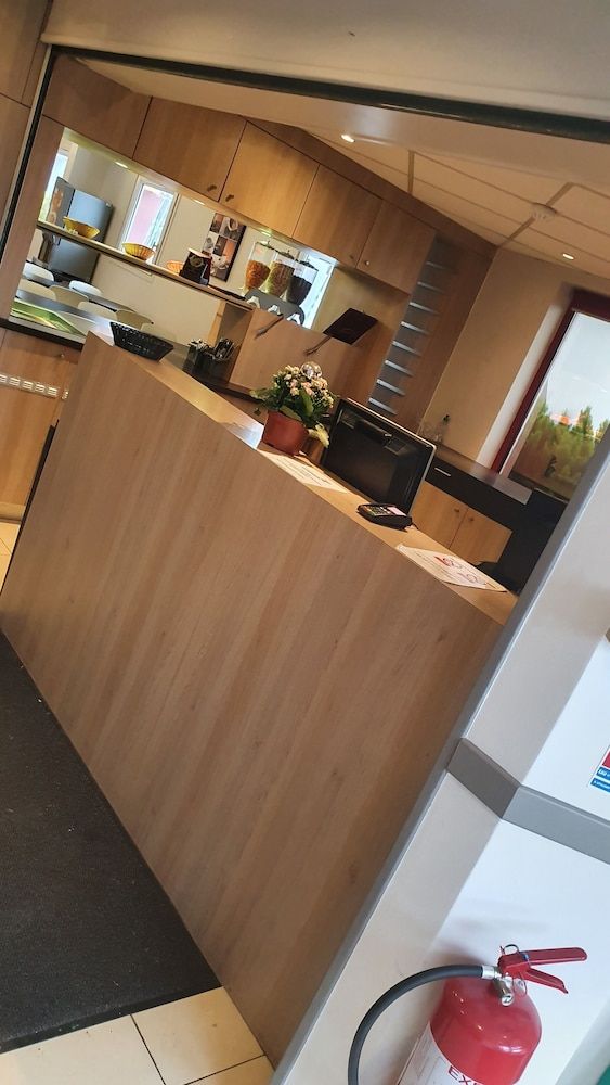 Welcomotel Coignières 2
