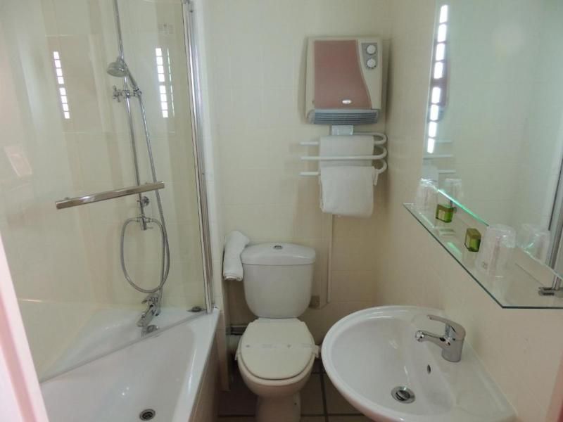 Hotel Le Relais Du Parisis 2