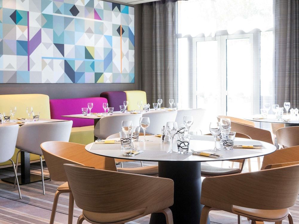 Novotel Saint-Quentin en Yvelines 4 estrellas en Magny-les-Hameaux