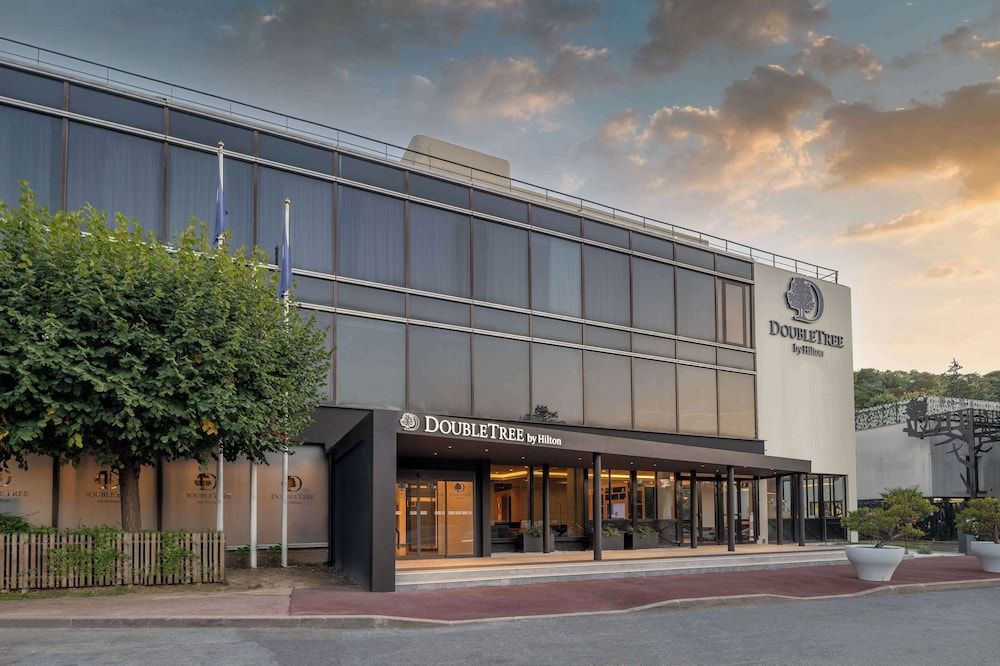 DoubleTree by Hilton Paris Bougival 4 estrellas en Bougival