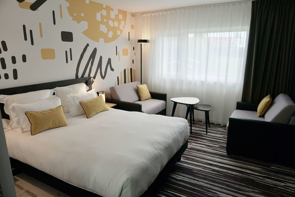 Golden Tulip Roissy Saint Witz 3
