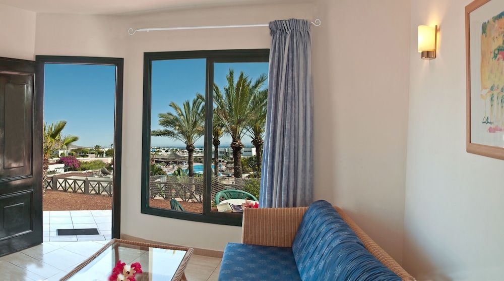 HL Club Playa Blanca Hotel 3