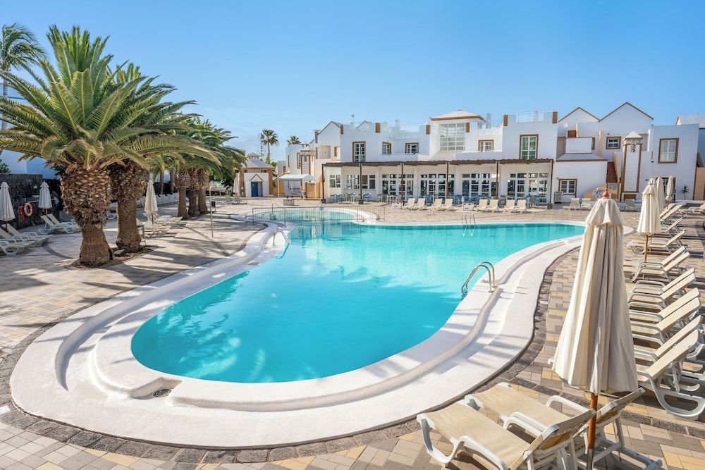 🌋🌵LANZAROTE ¡La Isla de los Volcanes!🍸✈️ Desde 4 noches: Vuelos +  TODO INCLUIDO en Apartamentos 3★ | Puerto del Carmen