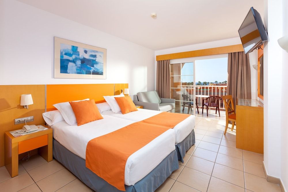 Chatur Hotel Costa Caleta 3