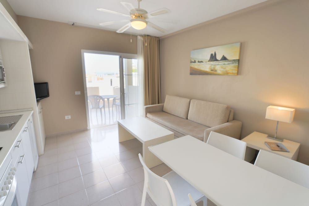Los Olivos Beach Resort 3