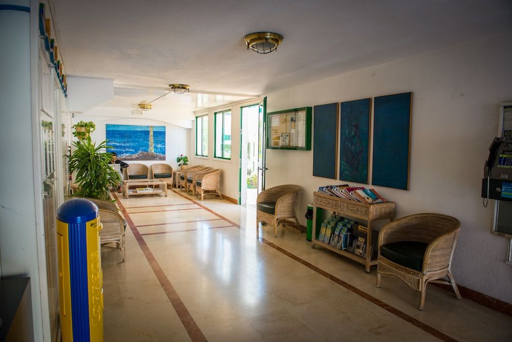 Apartamentos Las Faluas 2