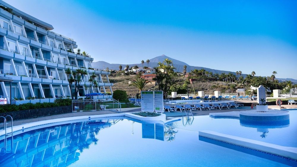 Coral La Quinta Park Suites 1