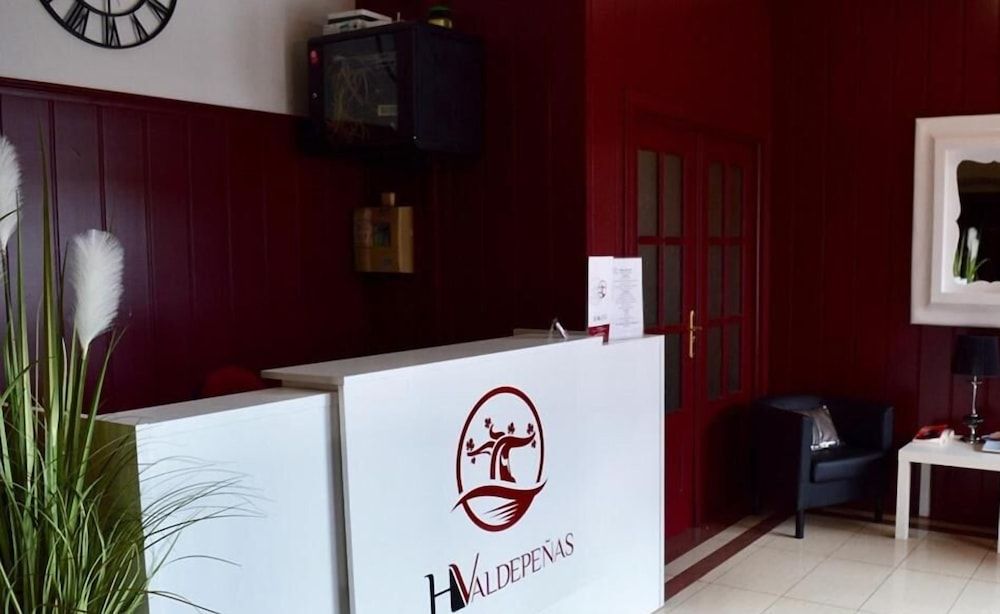 Hostal Valdepeñas by Bossh Hotels 3