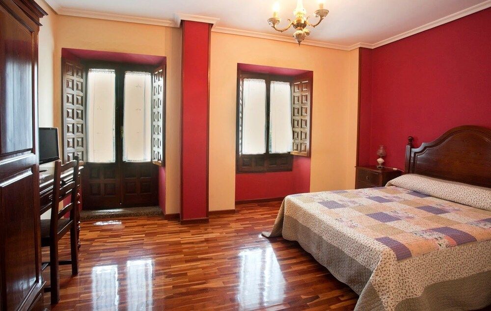 Hosteria Peña Sagra 2