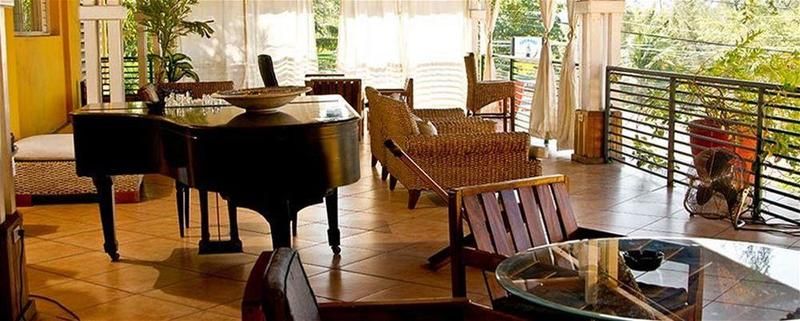 Altamont West Hotel 3