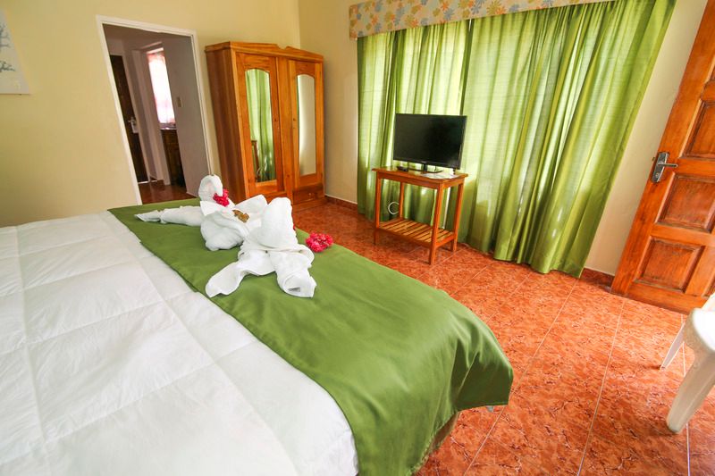 Zanzi Beach Resort 2