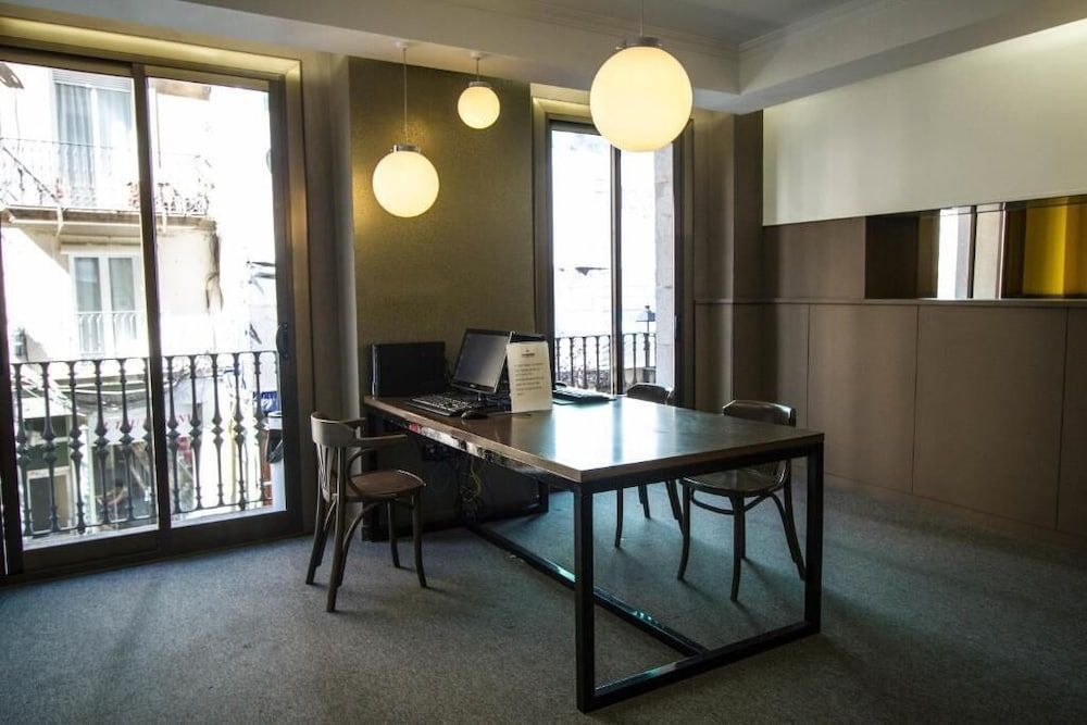 Hotel Moderno Barcelona 3