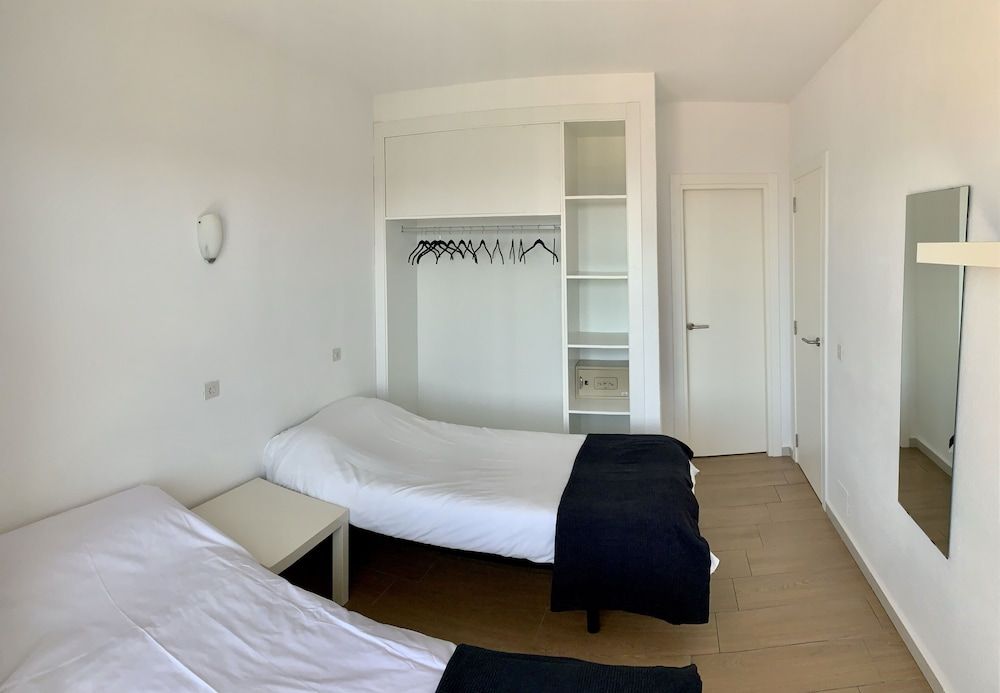 Apartamentos La Perla Negra 2