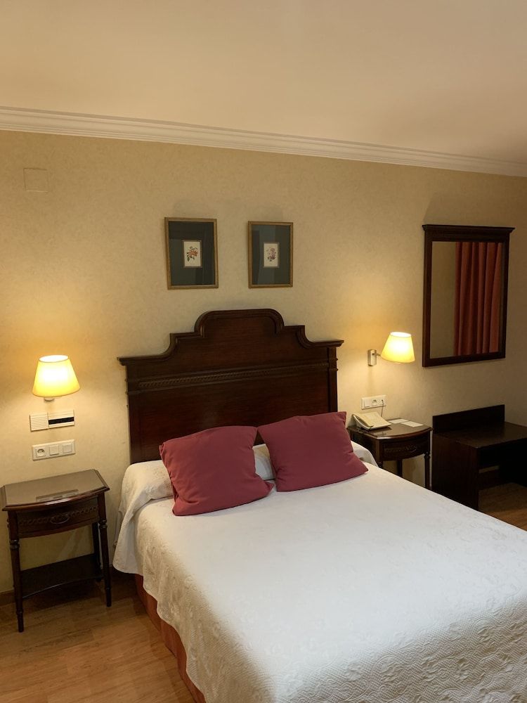 Hotel Santo Domingo Lucena 3