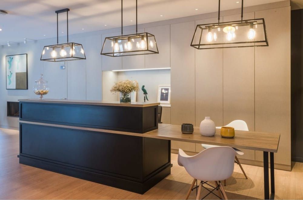 Up Rooms Vic Hotel 3