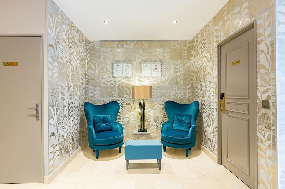 Hôtel Montbriand Antony 2