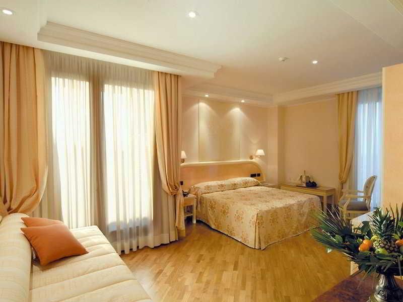 LH Hotel Domus Caesari 3