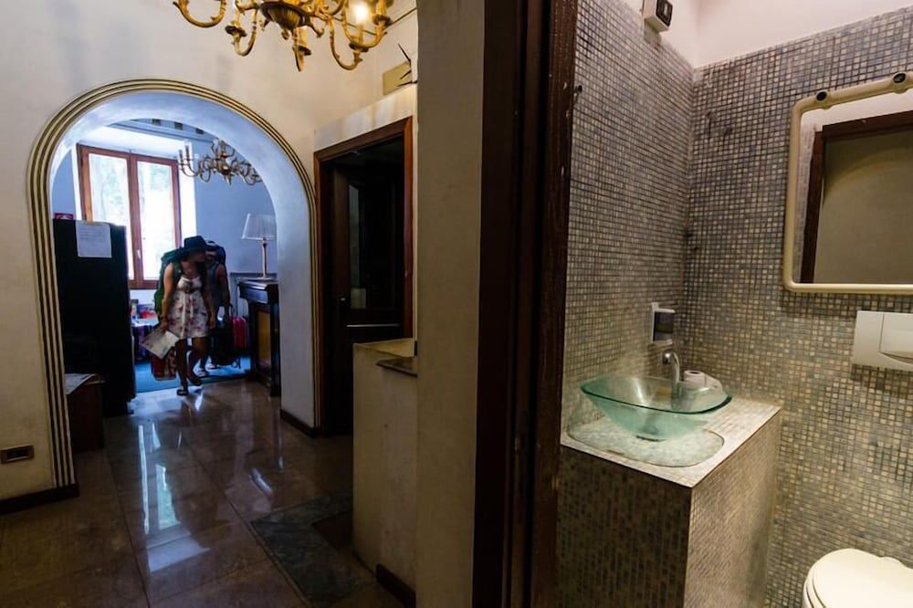 Hotel Lella 2