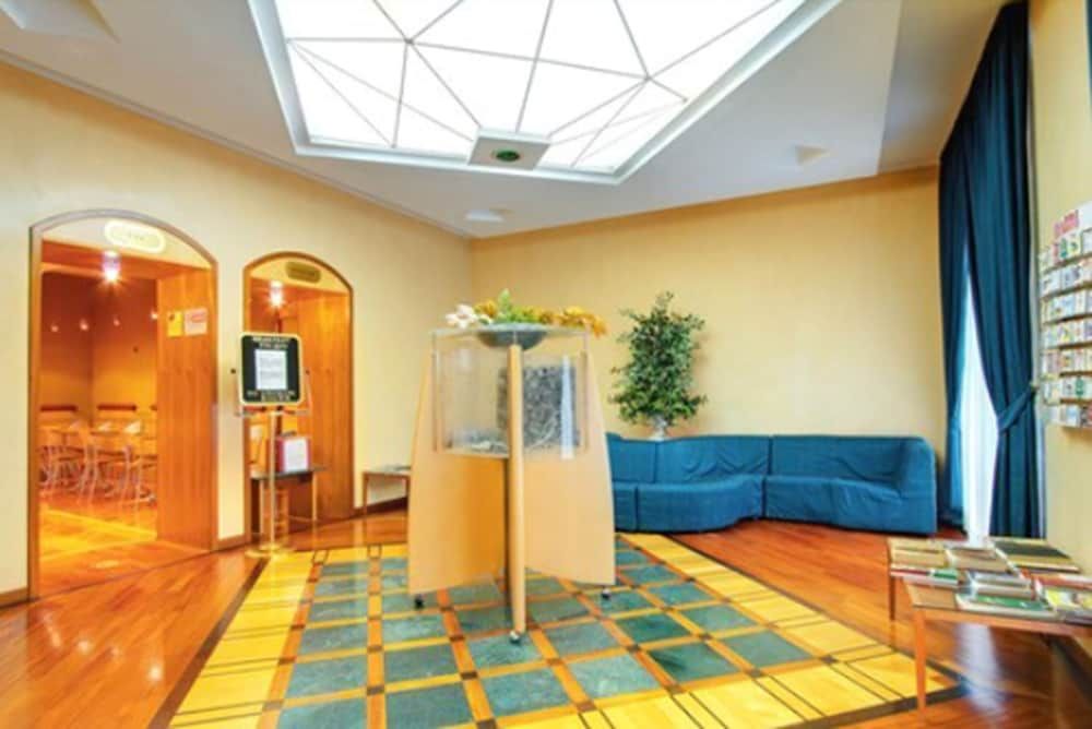 Hotel Corot 2