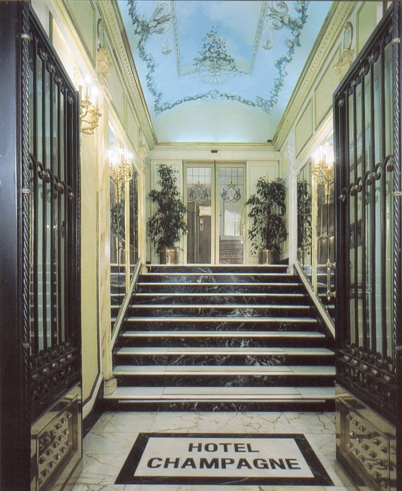 Champagne Palace 2