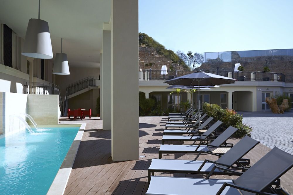 Hotel The Building 1