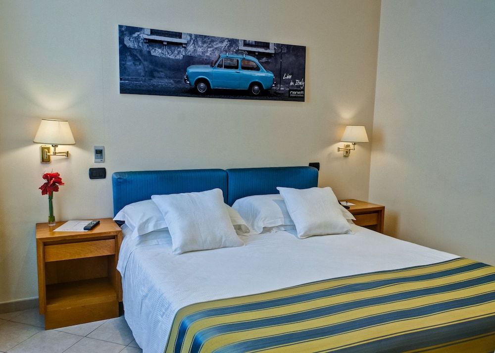 Crosti Hotel 3