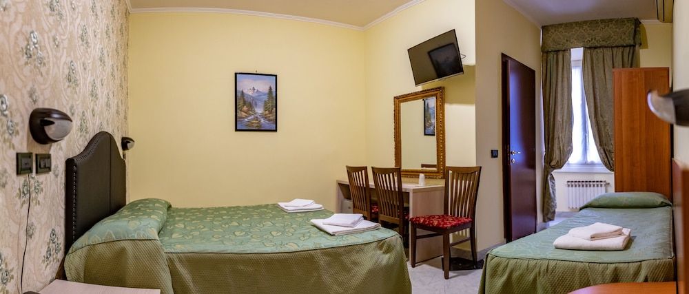 Hotel Ferrarese Roma 3