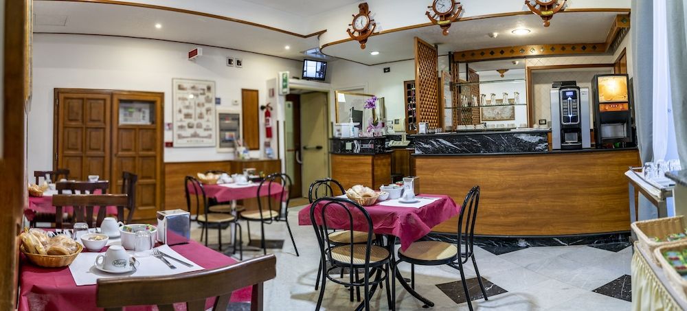 Hotel Ferrarese Roma 1