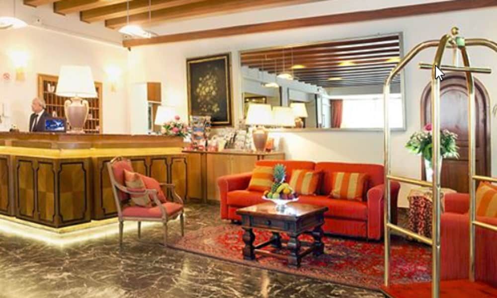 Pinewood Hotel Rome 2