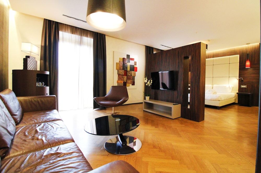 Hotel Divina Luxury 1