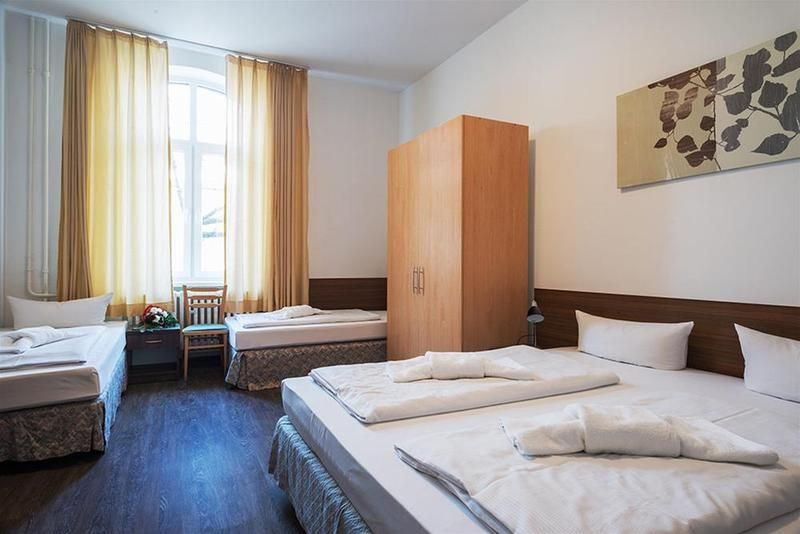 Queen S Garden Hotel 3