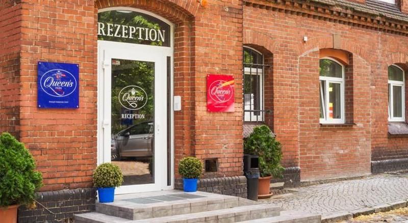 Queen S Garden Hotel 1