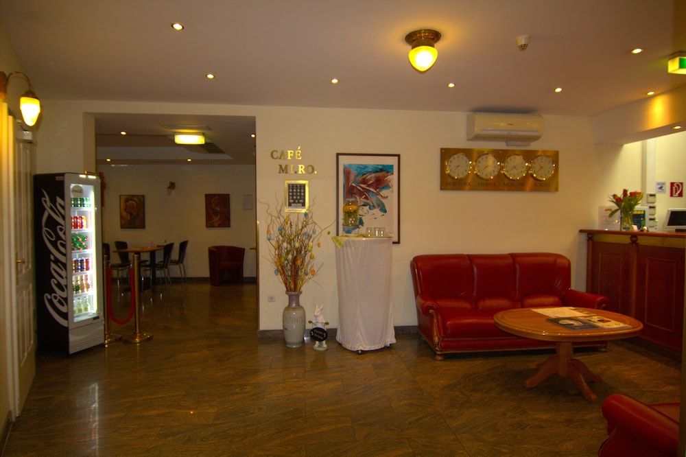 SUITE HOTEL 900m ZUR OPER 1