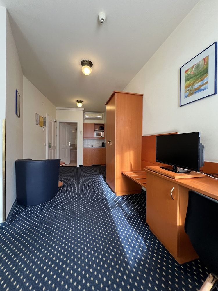 SUITE HOTEL 900m ZUR OPER 3