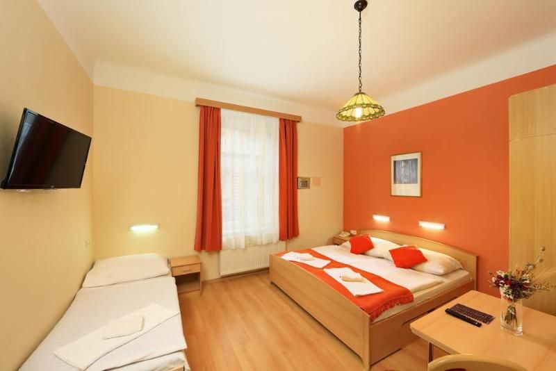 Hotel Golden City Garni 1
