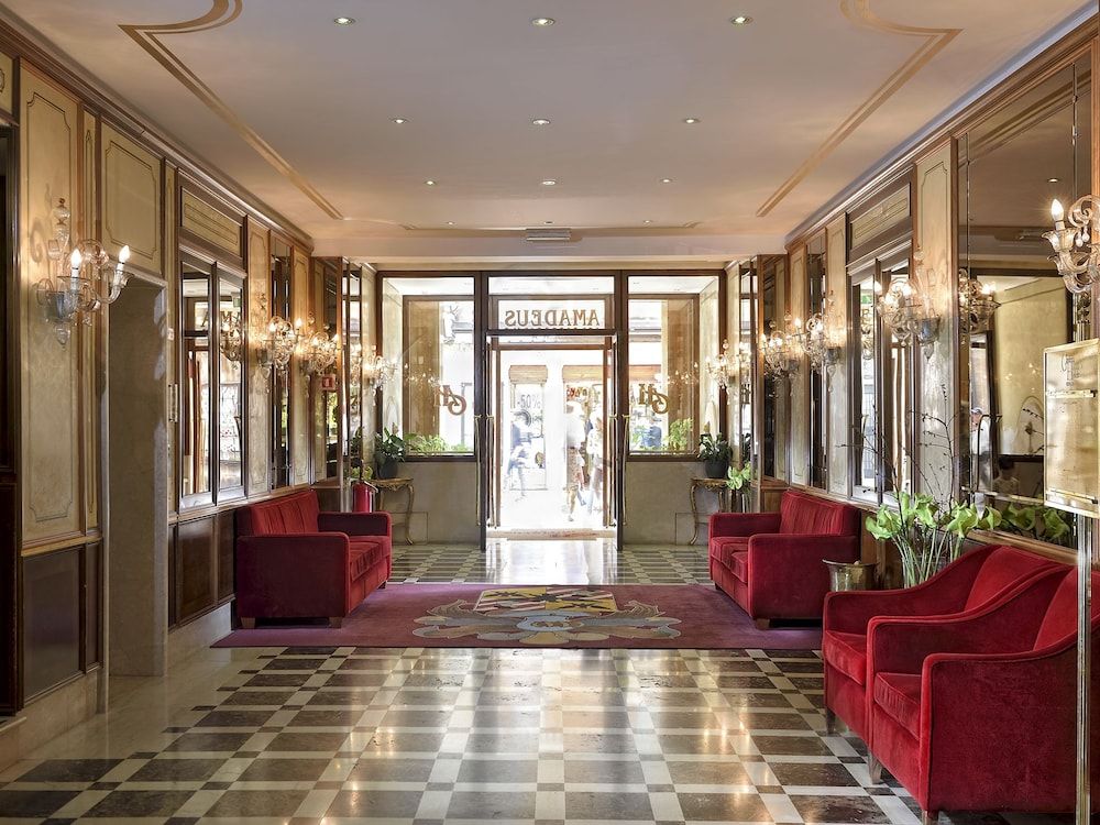Amadeus Hotel 3
