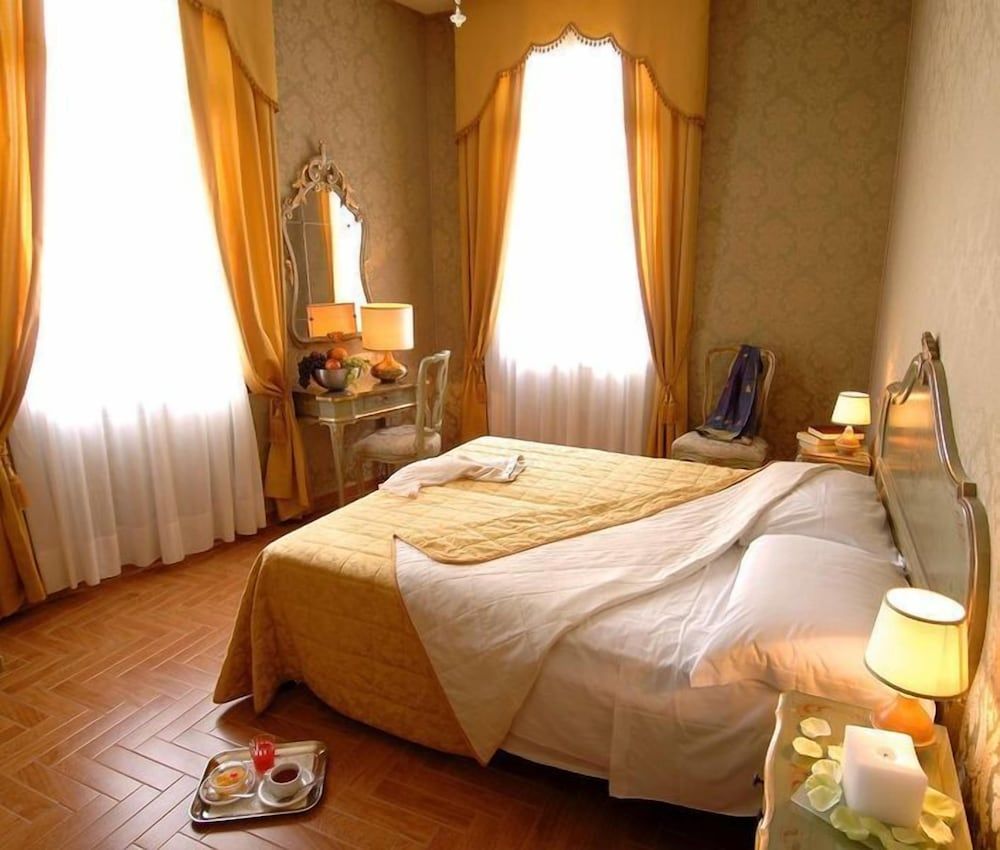 Hotel Canal 3