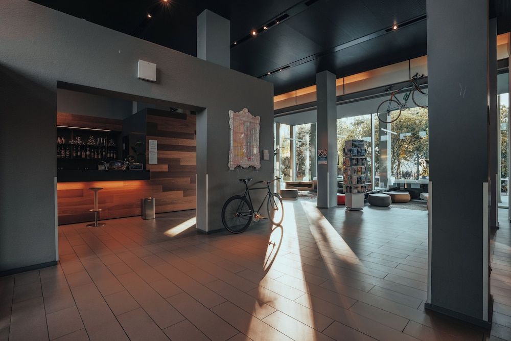 Mod 05 bike hotel 2