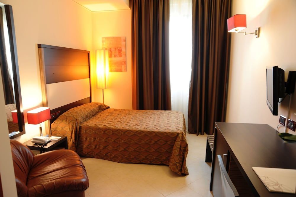 Viola Palace Hotel 4 estrelas em Villafranca Tirrena