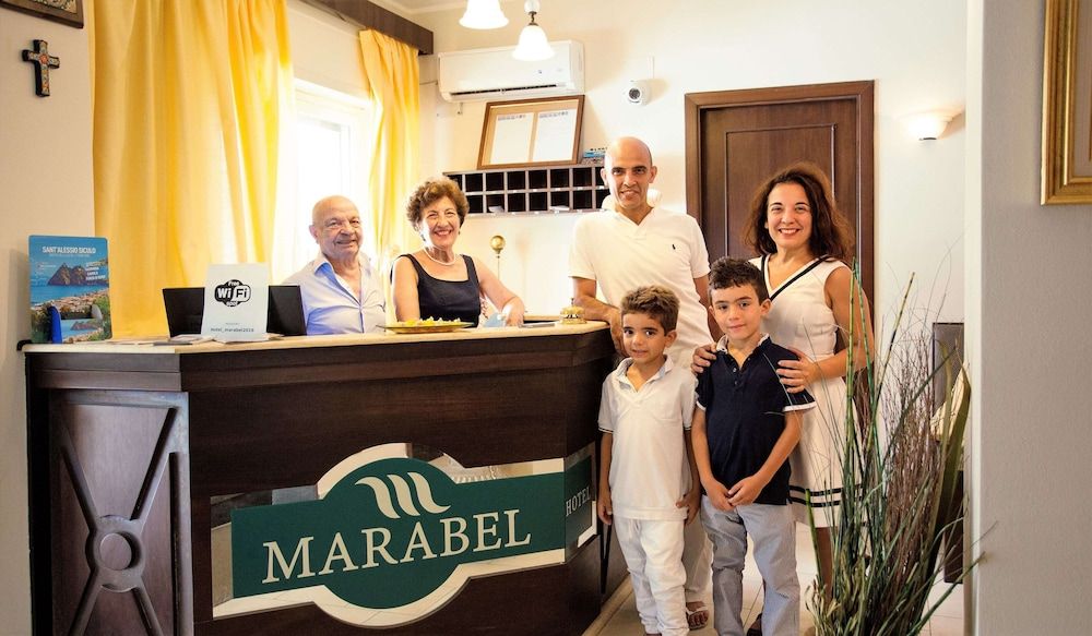 Hotel Marabel 3 estrelas em SantʼAlessio Siculo