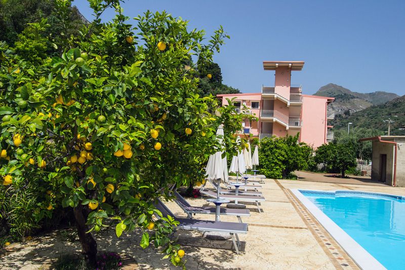 Residence Villa Mare Taormina 3
