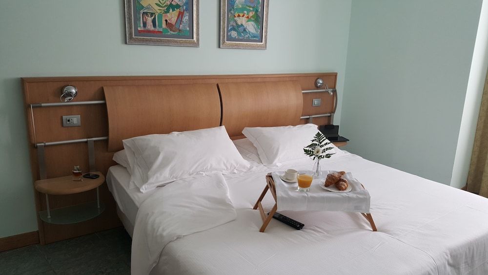 Marina Palace Hotel & Congress Hall 4 estrelas em Acitrezza