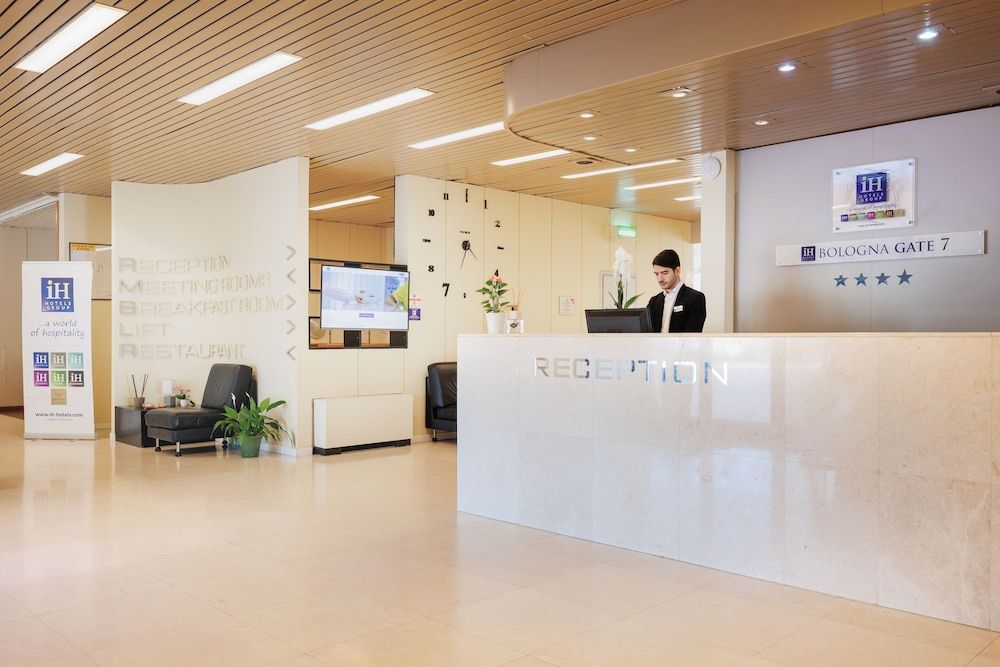 iH Hotels Bologna Gate 7 1