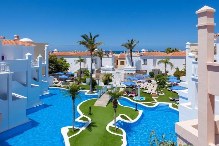 🍸¡TODO INLCUIDO Y UNA UBICACIÓN🔝EN TENERIFE 👨‍👩‍👧‍👦✈️ Desde 4 noches: Vuelos + Hotel 3★ en el sur de la isla | Costa Adeje