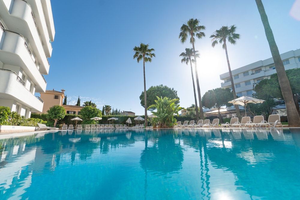 Aparthotel Tropicana 3 estrelas em Calas de Mallorca