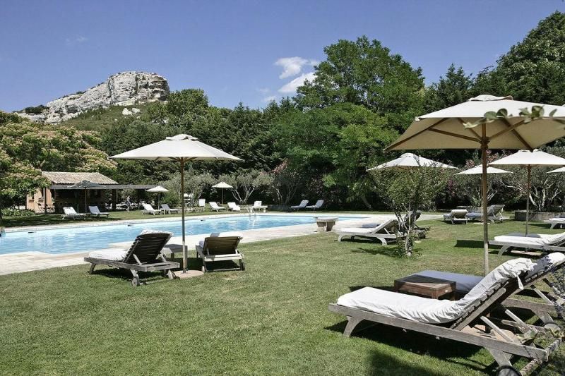 Oustau de Baumaniere 2