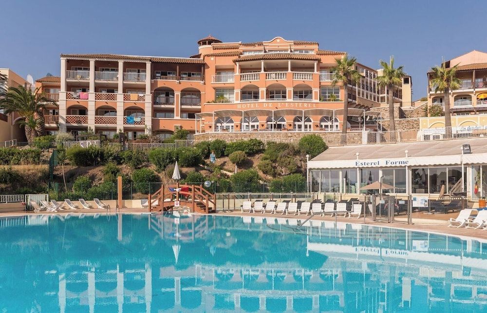 Hôtel de l'Esterel Pierre & Vacances 3 estrelas em Agay