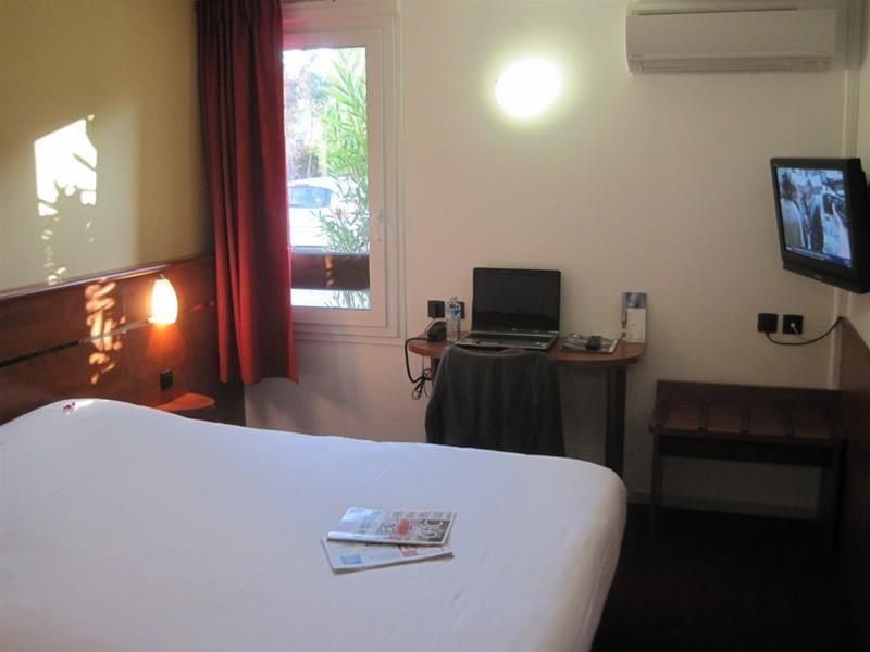 Brit Hotel Agen - L'Aquitaine 1