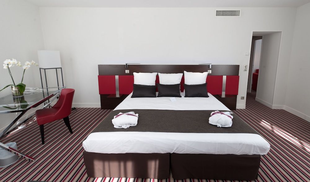 Mercure Angouleme Hotel de France 3